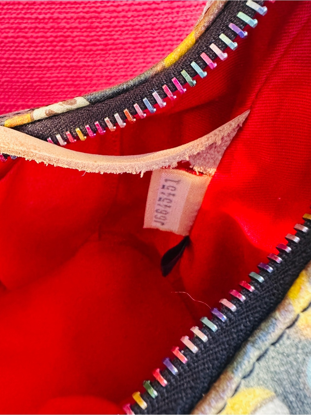 Rare Dooney & Bourke Bee Monogram Bucket Bag - Multicolor - Picture 6 of 8